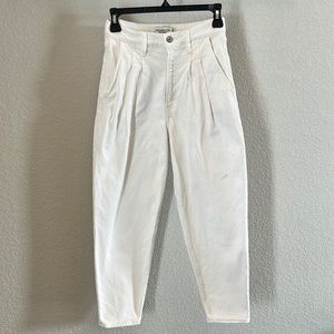 Abercrombie 80’s mom jean Ultra high rise